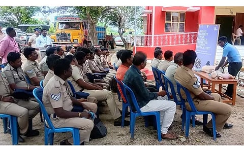 போலீசாருக்கு முதலுதவி பயிற்சி