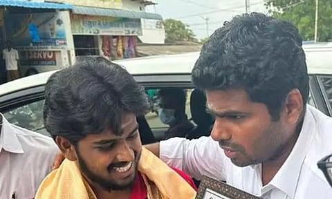 மண்பாண்ட கலைஞருக்கு அண்ணாமலை வாழ்த்து