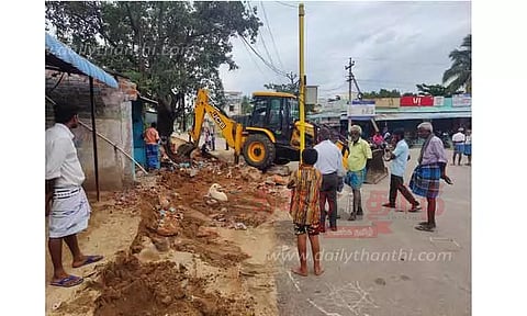 ஆக்கிரமிப்புகள் அகற்றம்