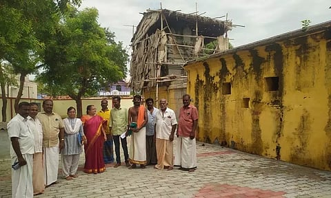 சித்தரேவு வரதராஜபெருமாள் கோவிலில் திருப்பணிகள்; அதிகாரி ஆய்வு