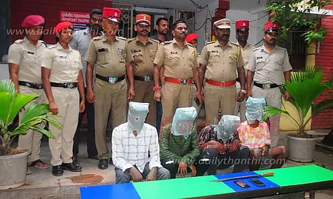 உணவு வினியோக நிறுவன ஊழியரிடம் கத்தியை காட்டி மிரட்டி செல்போன் பறிப்பு