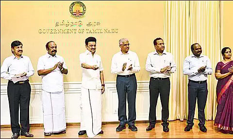 தமிழ்நாடு மாநிலத் தலைமைக் கூட்டுறவு வங்கியின் புதிய கிளைகள்: முதல்-அமைச்சர் திறந்து வைத்தார்