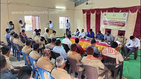 தாளவாடியில் உணவு பொருட்கள் கடத்தல் தடுப்பு குறித்த ஆலோசனை கூட்டம்