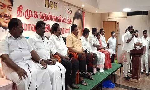 தி.மு.க. செயல்வீரர்கள் கூட்டம்