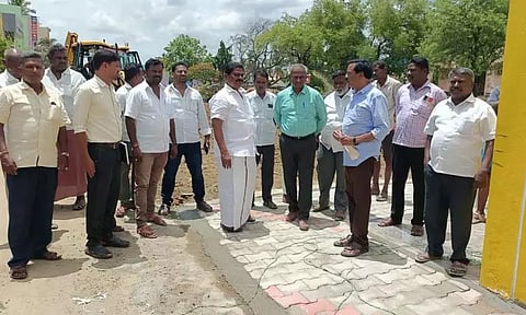 விழா மேடை அமைக்கும் பணியை கலெக்டர், எம்.எல்.ஏ. ஆய்வு