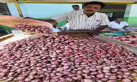 தக்காளியை தொடர்ந்து வெங்காயம் விலையும் உயர்வு