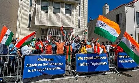 அமெரிக்காவில் காலிஸ்தான் ஆதரவாளர்கள் தாக்குதலை கண்டித்து இந்திய வம்சாவளியினர் அமைதி பேரணி