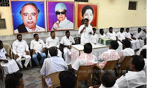 சட்டசபையை முற்றுகையிடும் போராட்டம்