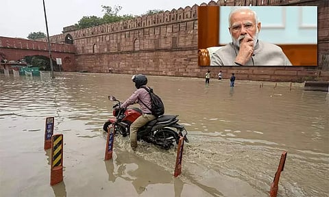 டெல்லி வெள்ளபாதிப்பு நிலவரம் குறித்து துணைநிலை கவர்னரிடம் கேட்டறிந்தார் பிரதமர் மோடி