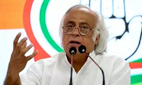 தாராவி மேம்பாட்டு திட்டம், அதானி குழுமத்துக்கு பிரதமர் மோடி அளித்த பரிசு - காங்கிரஸ் விமர்சனம்