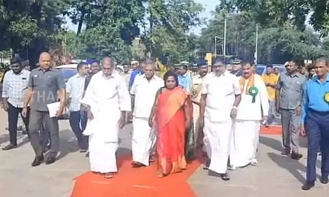 புதுச்சேரியில் மாணவர் மயங்கி விழுந்த விவகாரம்: இனி வருத்தி எடுக்க வேண்டாம் - துணை நிலை கவர்னர் தமிழிசை வேண்டுகோள்