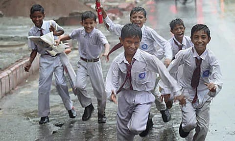 டெல்லியில் யமுனை நதியை ஒட்டிய பகுதிகளிலுள்ள பள்ளிகள் ஜூலை 18 வரை மூடல்