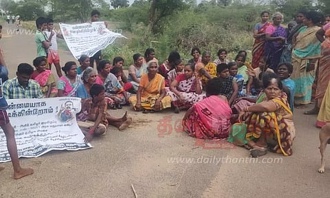 திருப்பரங்குன்றம் அருகே மதுக்கடை திறக்க கிராம மக்கள் எதிர்ப்பு