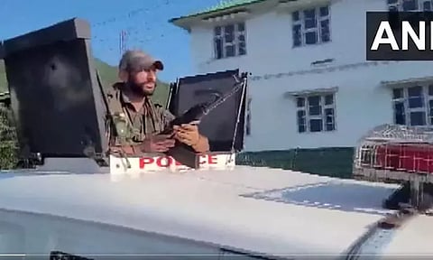 காஷ்மீர் எல்லையில் ஊடுருவல் முறியடிப்பு: 2 பயங்கரவாதிகள் சுட்டுக்கொலை