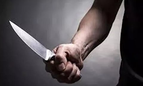 மடிப்பாக்கத்தில் பெண்களிடம் கத்திமுனையில் நகை, பணம் பறிப்பு