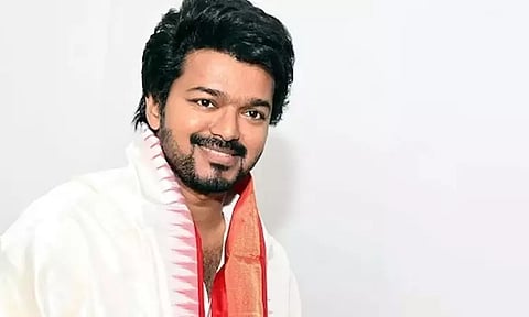 நா ரெடி தான் வரவா...! விஜய் அரசியலுக்கு வர கருத்து கணிப்பில் ஆதரவு...!