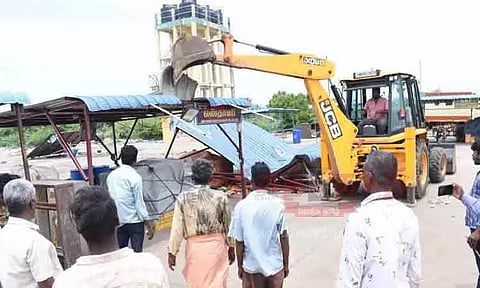 மாட்டுத்தாவணி மீன் மார்க்கெட்டில் 31 ஆக்கிரமிப்பு கடைகள் அகற்றம்