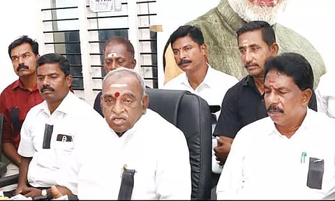 முதல்-அமைச்சர் மு.க.ஸ்டாலின் பெங்களூரு சென்றது கண்டிக்கத்தக்கது -பொன்.ராதாகிருஷ்ணன் பேட்டி