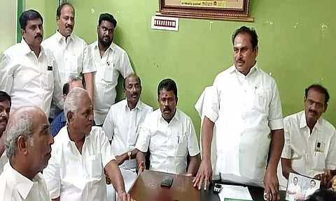 தூத்துக்குடியில், வியாழக்கிழமை அ.தி.மு.க.வினர் ஆர்ப்பாட்டம்