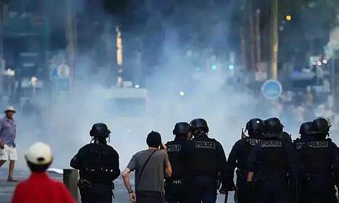 பிரான்ஸ் கலவரம்: ஒரே மாதத்தில் 700-க்கும் மேற்பட்டோருக்கு சிறை தண்டனை விதிப்பு