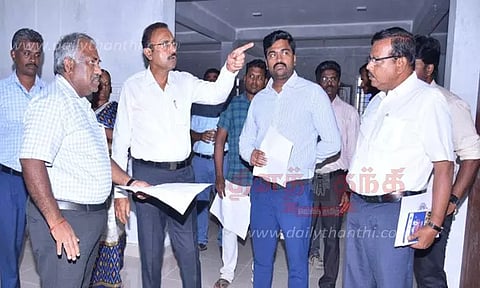 ஸ்மார்ட் சிட்டி திட்டப்பணிகள் குறித்து மாவட்ட கண்காணிப்பு அலுவலர் ஆய்வு