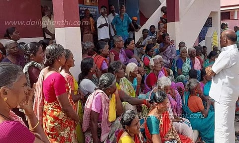 பஞ்சாயத்து அலுவலகத்தை பெண்கள் முற்றுகை