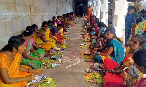 பூவேந்தியநாதர் கோவிலில் சுமங்கலி பூஜை