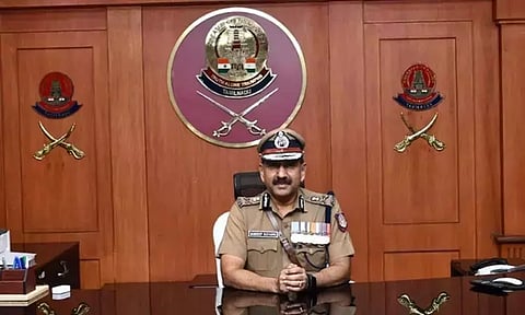 2 இன்ஸ்பெக்டர்கள் உள்பட 24 போலீசாருக்கு கமிஷனர் பாராட்டு