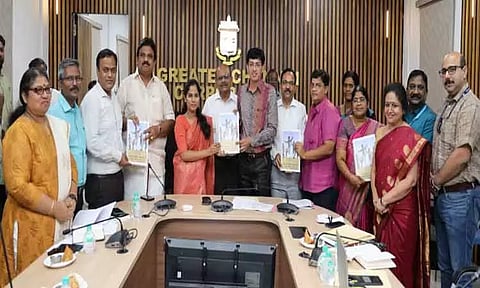 சென்னை மாநகராட்சிக்கு உட்பட்ட பகுதியில் தடுப்பூசி முகாம் தொடாபான மாவட்ட பணிக்குழு கூட்டம்