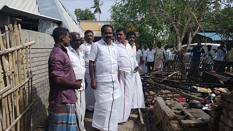 தீயில் எரிந்து கூரை வீடு நாசம்