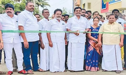 கொளப்பாக்கத்தில் ரூ.14 லட்சத்தில் சாலை