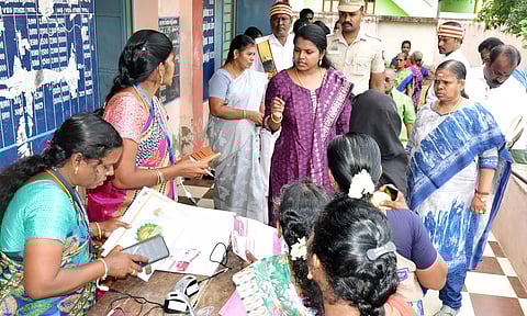 மகளிர் உரிமை தொகை திட்டத்திற்கான விண்ணப்ப பதிவு முகாம்கள் தொடங்கியது