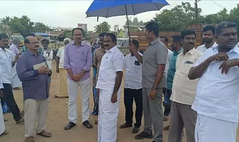 ஆலங்குடியில் புதிய நூலக கட்டிடம் கட்ட இடம் தேர்வு