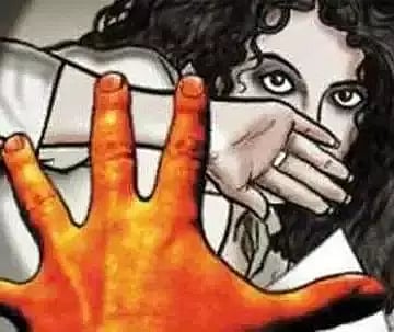 வாடகை காரில் சென்ற பெண்ணுக்கு பாலியல் தொல்லை?