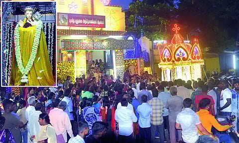 புதுமை அந்தோணியார் ஆலய ஆடம்பர தேர் பவனி