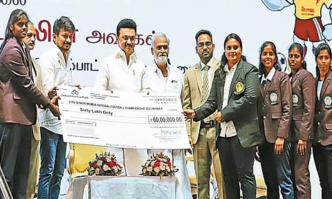 முதல்-அமைச்சர் கோப்பை விளையாட்டு போட்டி: 113 பதக்கம் குவித்து சென்னை மாவட்ட அணி முதலிடம்