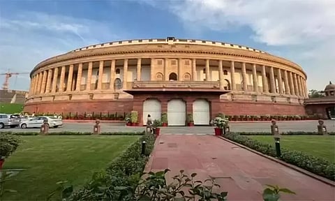 மணிப்பூர் கொடூரம்: நாடாளுமன்றத்தில் திமுக, காங்கிரஸ் எம்பிக்கள் ஒத்திவைப்பு தீர்மானம் நோட்டீஸ்