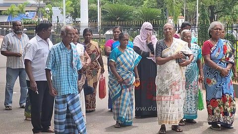 கருணை கொலை செய்ய வேண்டும்