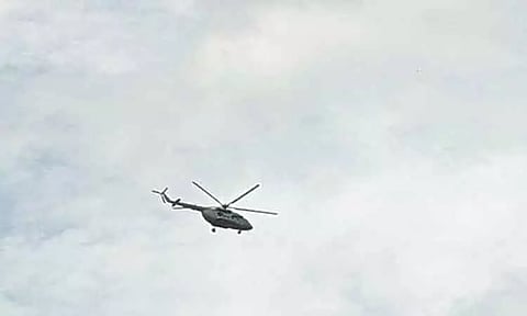 2-வது நாளாக பறந்த ராணுவ ஹெலிகாப்டர்