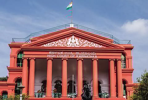 மனிதனின் ஆயுட்காலம் குறைவு என்பதால் விவாகரத்து வழக்குகளை ஓராண்டுக்குள் முடிக்க வேண்டும்; கர்நாடக ஐகோர்ட்டு உத்தரவு