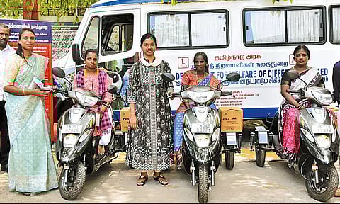 14 மாற்றுத்திறனாளிகளுக்கு ரூ.4½ லட்சம் நலத்திட்ட உதவிகள்