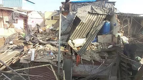 தாராவியில் வீடு இடிந்து விழுந்து பெண் காயம்