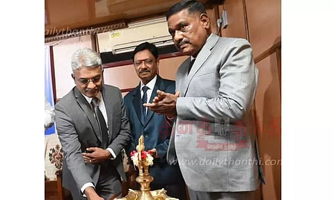 போலீசார், வக்கீல்கள் திறமைகளை வளர்த்துக் கொள்ள வேண்டும்