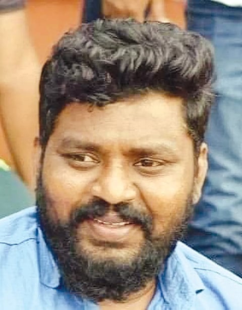 கன்னட நடிகர் விபத்தில் சிக்கி கை, கால்கள் துண்டாகி பலியான சோகம்