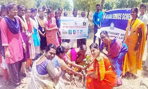 மரக்கன்றுகள் நடும் விழா