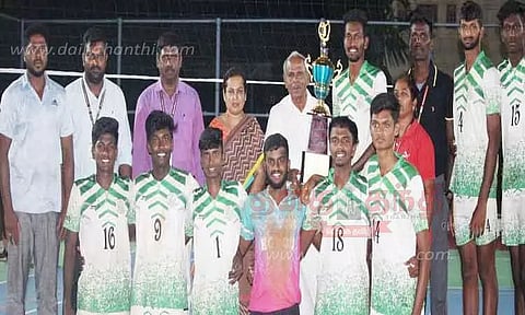 சத்தியமங்கலத்தில் நடந்த மாநில கைப்பந்து போட்டி:ஈரோடு கொங்கு கல்லூரி அணி முதலிடம்