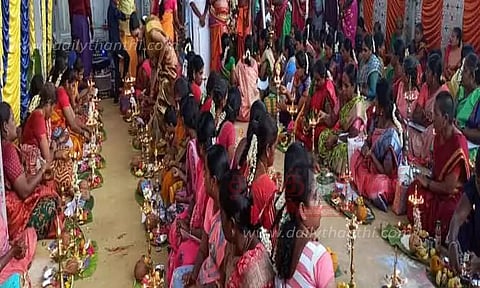 அந்தியூர் பத்ரகாளியம்மன் கோவிலில் திருவிளக்கு பூஜை