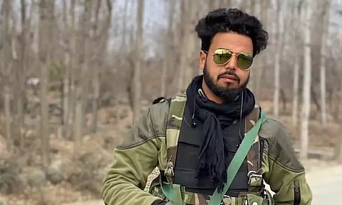 காஷ்மீர்: காரில் ரத்தக்கறை, ராணுவ வீரர் மாயம் - தேடுதல் பணி தீவிரம்