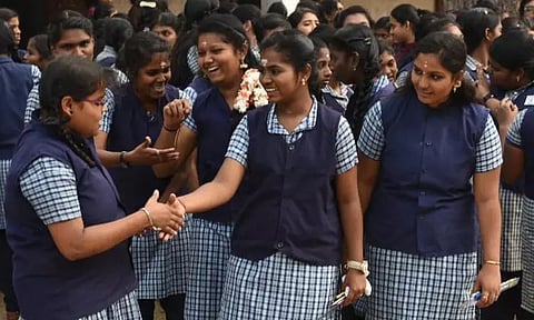 பிளஸ் 2 மதிப்பெண் சான்றிதழை இன்று முதல் பெறலாம் - தமிழ்நாடு தேர்வுத்துறை இயக்ககம்