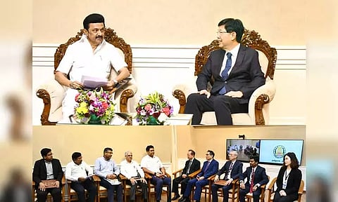 ரூ.1600 கோடி முதலீட்டில் செல்போன் உதிரிபாகங்கள் உற்பத்தி.. முதல்-அமைச்சர் முன்னிலையில் ஒப்பந்தம்